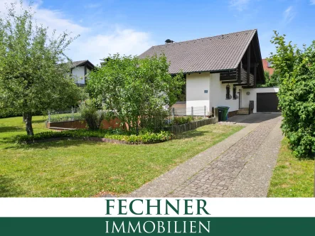 Grundstückseinfahrt - Haus kaufen in Ingolstadt - Sofort verfügbar! Großzügiges Einfamilienhaus auf einem ebenso großen Grundstück in ruhiger Lage!