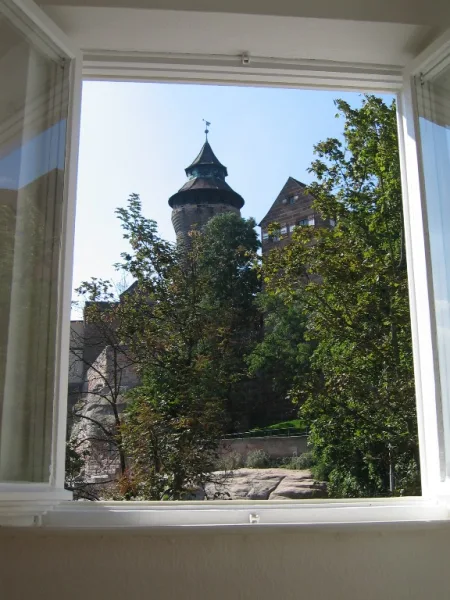  - Wohnung mieten in Nürnberg - 2,5 -Zimmer Wohnung mit Blick auf die Burg