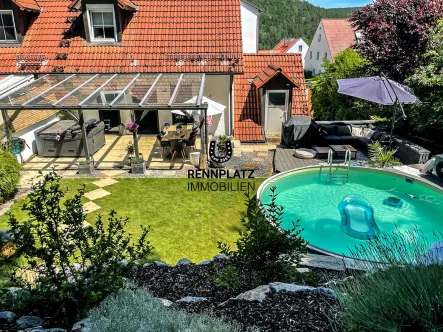 Garten - Haus kaufen in Wenzenbach - Charmante DHH mit ELW und großem Grundstück in Wenzenbach/Irlbach. Frei ab sofort.