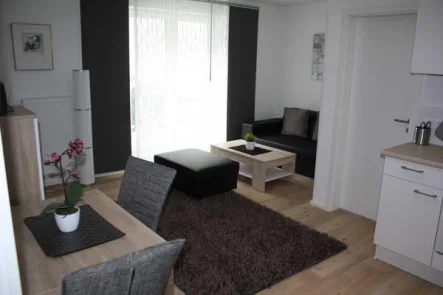 ##Wohnzimmer - Wohnung mieten in Nürnberg - Voll Möbl. 2 Zi - Terrasse - 45 m² - St. Johannis