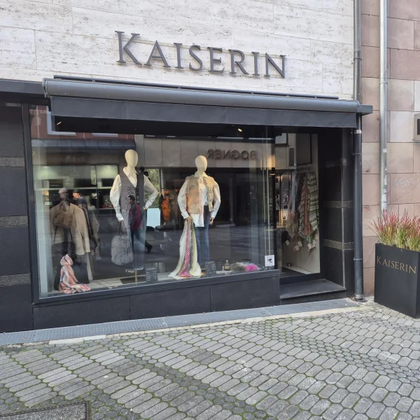 Läden in der Kaiserstr