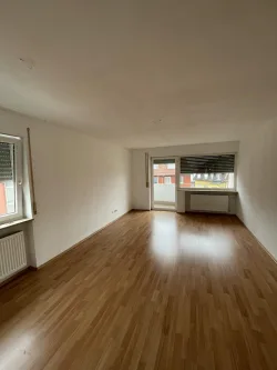 ##Wohnzimmer - Wohnung mieten in Nürnberg - 3 Zi. Whg - ca. 70 m² - Loggia - ohne Aufzug - Mögeldorf