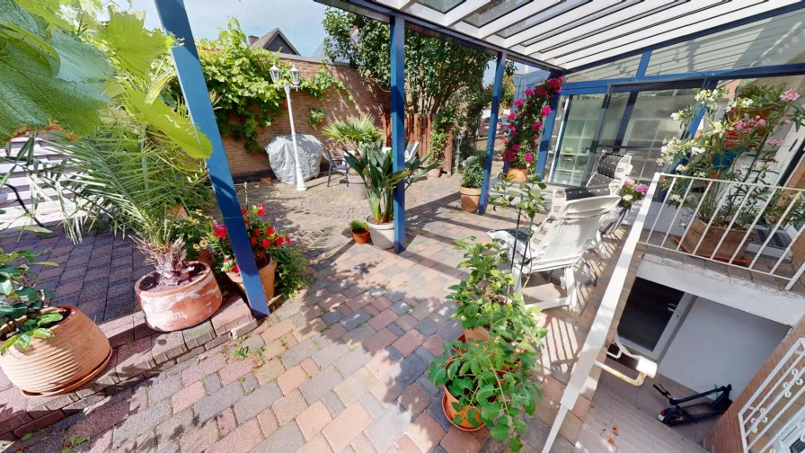 Terrasse - Haus kaufen in Bedburg - Arbeiten/Wohnen oder Generationenhaus mit RIESIGEN Wintergarten