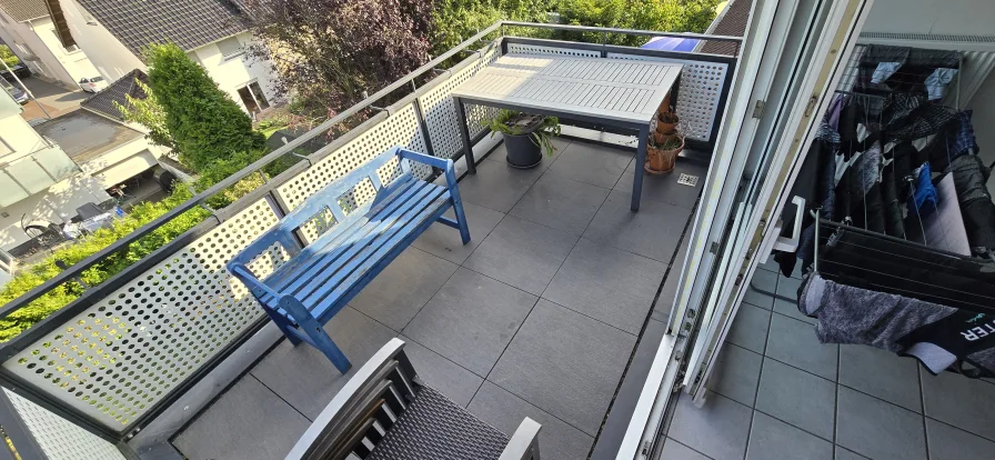 grosszügiger Balkon - Wohnung mieten in Grevenbroich - Schicke helle Maisonettewohnung mit grosszügigen Balkon