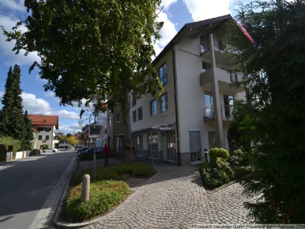 Zentrale Stadtlage - Laden/Einzelhandel mieten in Deisenhofen - Deisenhofen, Bahnhofstraße, Handel / Büro / Praxis / Kreative...