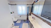 Badezimmer EG 2/2