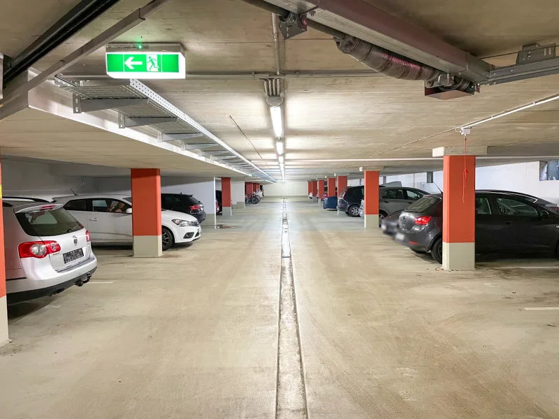 Fahrstraße - Garage/Stellplatz kaufen in Ingolstadt - Zentrale Tiefgaragenstellplätze in Ingolstadt