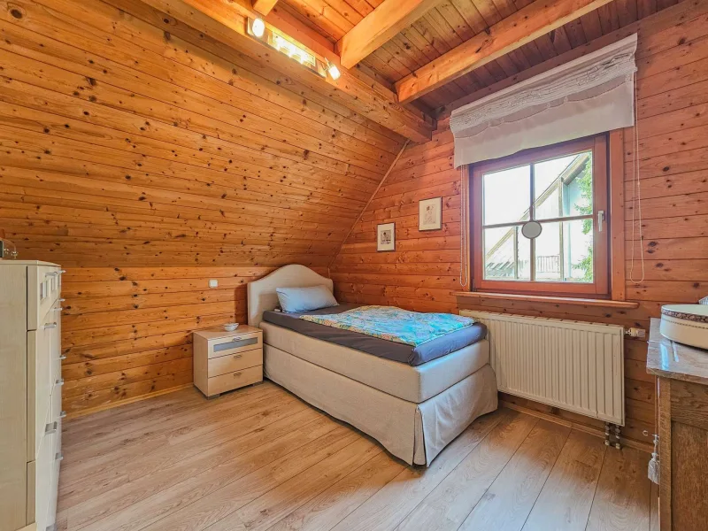 Schlafzimmer 2