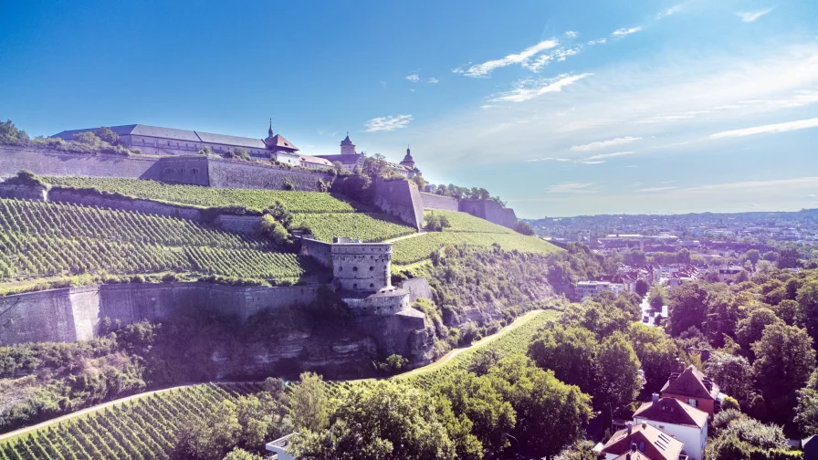 Ausblick Weinberg Festung