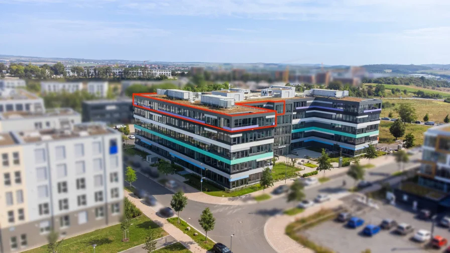 Titelbild - Zinshaus/Renditeobjekt kaufen in Würzburg - Großzügiges Penthouse Büro mit Terrasse und traumhafter Aussicht sowie modernster Ausstattung