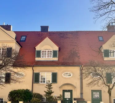 Außenansicht - Haus kaufen in München - Historisches, denkmalgeschütztes Stadthaus zur Kernsanierung in Laim