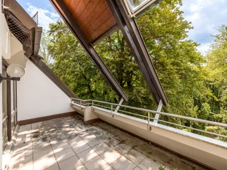 Blick ins Grüne - Wohnung kaufen in München - Einmalige Maisonettewohnung in der Prinz-Ludwigs-Höhe (180 m²)