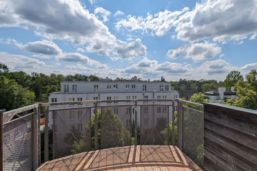 sonnige Dachterrasse