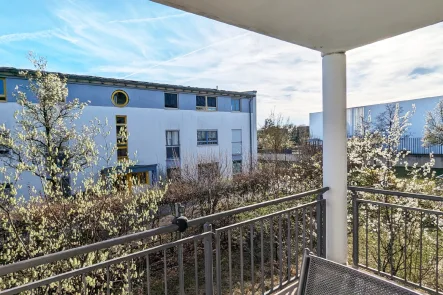 toller Südbalkon - Wohnung kaufen in München - Sonnige 2-Zi.-Wohnung mit traumhaftem Südbalkon in Riem/Buga