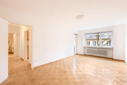Wohn- und Essbereich - Wohnung kaufen in München - Charmante und helle 2-Zimmer-Wohnung mit Südbalkon in Sendling-Westpark