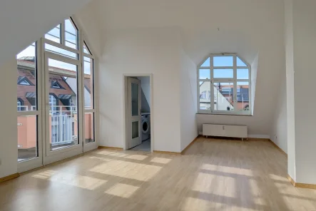 Schlafnische - Wohnung kaufen in Zorneding - Schöne 1-Zimmer-Wohnung mit Gebirgsblick in Zorneding