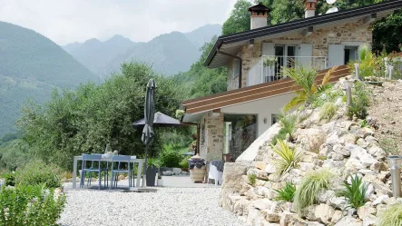 Außenansicht - Haus kaufen in Pragasio, Tremosine - Exklusives, traumhaft renoviertes Rustico in Tremosine mit Blick auf den Gardasee und Montebaldo