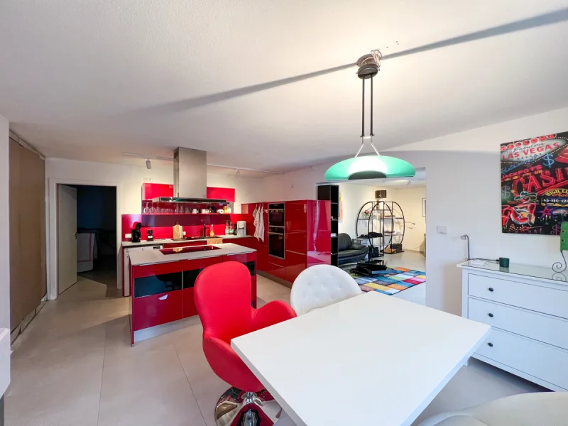 Küche mit Essbereich - Wohnung kaufen in Aystetten - ***Pfiffiges Apartment mit Freisitz für Junge und Junggebliebene in traumhafter Lage.***