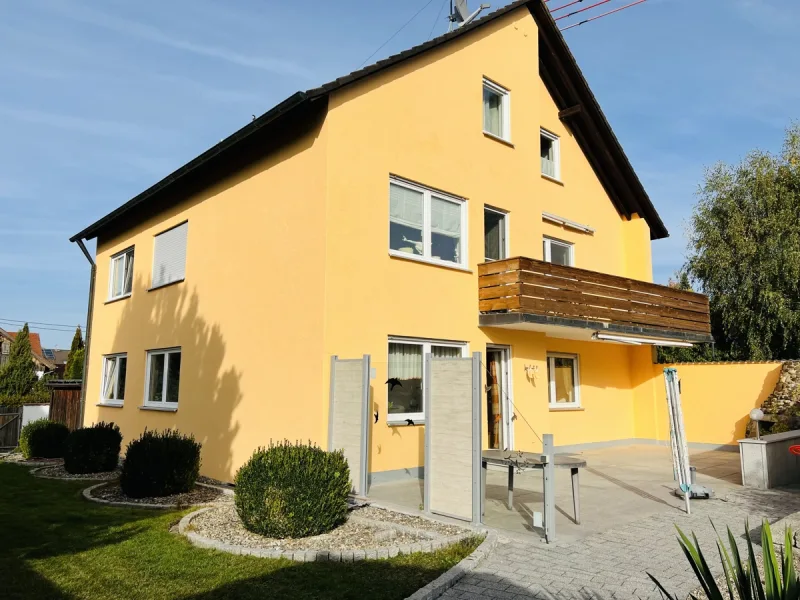 Südansicht - Terrasse  - Haus kaufen in Augsburg / Bergheim - Schmankerl für Naturliebhaber und Ruhesuchende - Selbstbezug & Renditemöglichkeit!