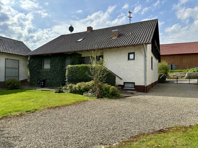 Außenansicht  - Haus kaufen in Scherstetten - Zwei Generationen unter einem DachEinfamilienhaus in Idyllischer Lage