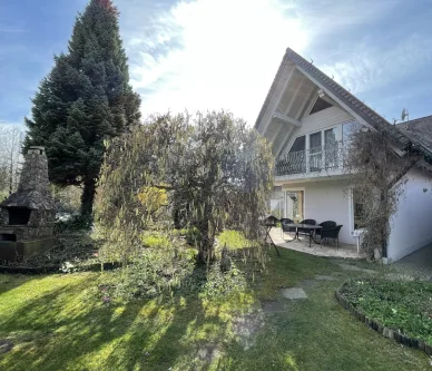 Ansicht - Haus kaufen in Gersthofen - Doppelhaushälfte mit sehr schönem Garten in Gersthofen
