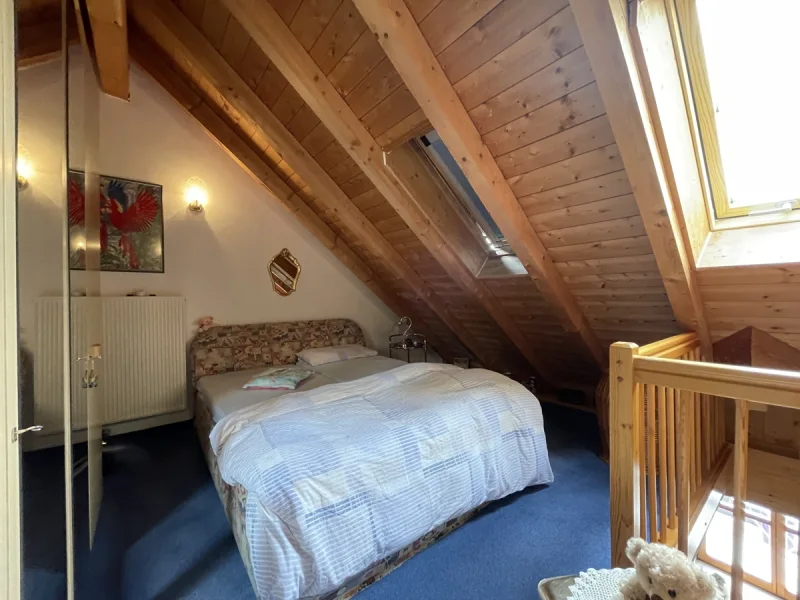 Schlafzimmer DG