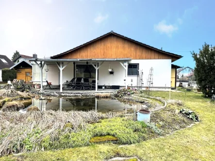 Außenansicht - Haus kaufen in Scheuring - Provisionsfrei! Bungalow mit großem Garten in Scheuring - sehr gute, ruhige Lage!