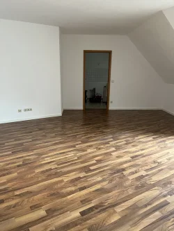 Wohn- Esszimmer  - Wohnung kaufen in Gersthofen - Kapitalanlage oder Eigenbedarf in Gersthofen!3 ZKB in guter Lage zum Kaufen!