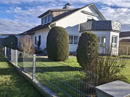 Aussenansicht - Haus kaufen in Mindelheim / Nassenbeuren - MULTITALENT MIT WOHLFÜHLCHARAKTER!