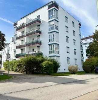 Nord/Ost Ansicht - Wohnung kaufen in Augsburg - ***INFLATIONSSCHUTZ UND - 50  m² LEBENSQUALITÄT ***