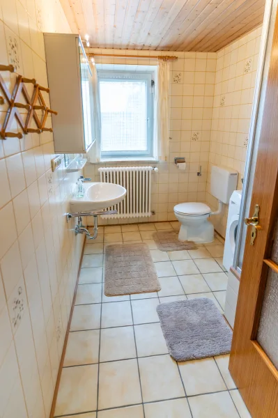 WHG DG rechts - Badezimmer