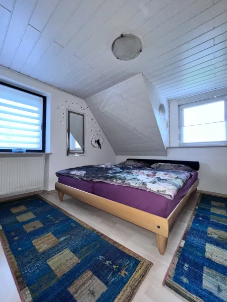 Schlafzimmer DG