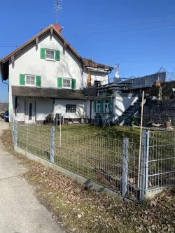 Titelbild - Haus kaufen in Eppishausen - ***Einfamilienhaus mit Einliegerwohnung zu verkaufen!***