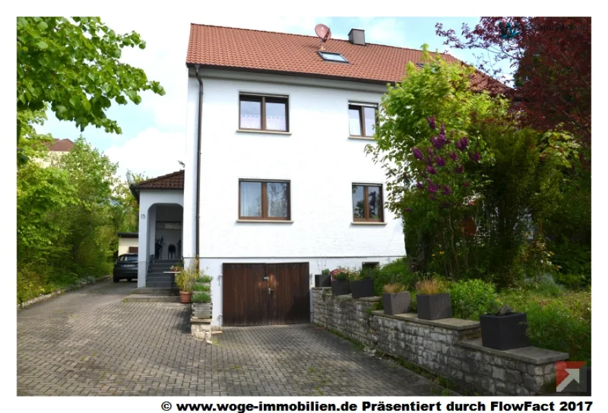 Aussenansicht - Wohnung mieten in Höchstadt - 4-Zi-Whg mit EBK, Kachelofen, Balkon und Garage