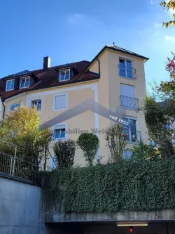 Hausansicht - Wohnung kaufen in Passau - Passau helle 4-Zimmer Eigentumswohnung in Bestlage Sankt Anton mit EBK, überdachtem Balkon und TG-Stellplatz