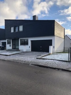 HausRothschwaige.jpg - Haus kaufen in Karlsfeld - Großzügig geschnittenes Einfamilienhaus in Karlsfeld/Rothschweige