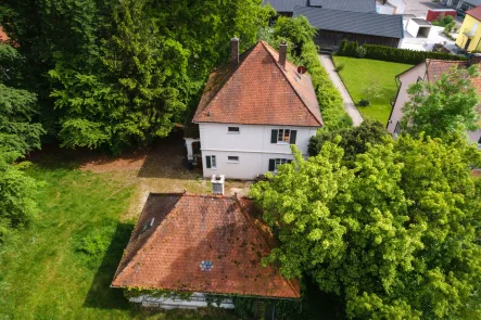  - Grundstück kaufen in Pöttmes - Traumgrundstück mit attraktivem Baurecht und historischer Villa 
