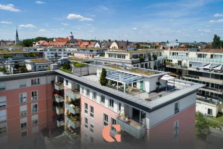 Ansicht mit Blick über München - Wohnung kaufen in München - Spektakuläres Penthouse mit herrlichem Gebirgsblick