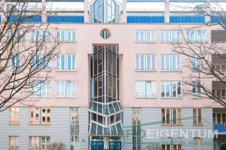 Außenansicht - Wohnung kaufen in München - PROEIGENTUM: TOP-Lage Haidhausen am Gasteig: 2,5 Zi.-ETW, EBK, großes Wohnzimmer, Balkon, TG-Platz