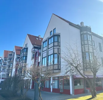 Außenansicht-Bild1_3552 - Wohnung kaufen in Neusäß - Gefragte 3-ZKB-Wohnung mit kleiner Terrasse im Neusässer Schmutterpark