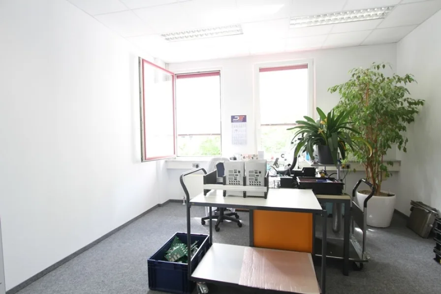 Büro 6