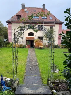 Gartenansicht - Haus kaufen in Thalmässing - Wohnen mit Ambiente in einem historischem Gebäude in Thalmässing