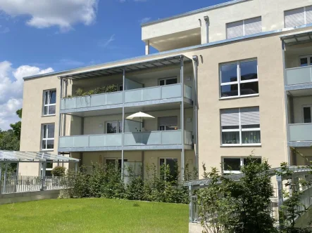 Aussenansicht - Wohnung mieten in Roth - Traumwohnung mit Ambiente, großem Terrassenbalkon u. 2 Bädern