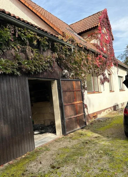 Aussenansicht - Haus kaufen in Bayreuth - Freistehendes 1-2 Fam. Haus in Bayreuth - Meyernberg -