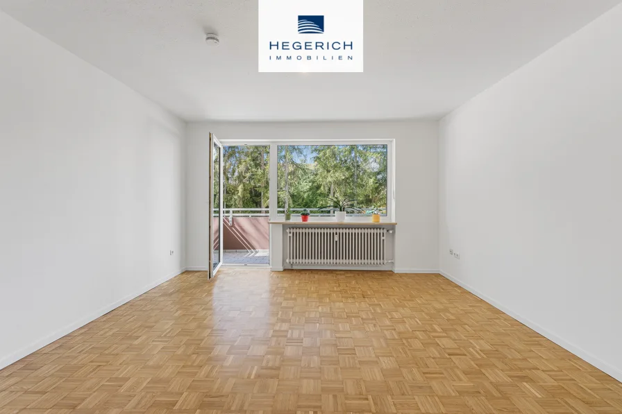 Wohnzimmer - Wohnung kaufen in München - HEGERICH: Frisch renovierte 2,5 Zimmer Wohnung in Moosach zum loswohnen!