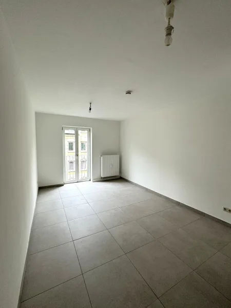 Wohnzimmer - Wohnung mieten in Nürnberg - HEGERICH: Frisch sanierte 3-Zimmer-Wohnung ab sofort frei!
