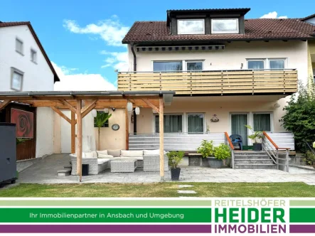 1727 Ansicht Gartenseite - Haus kaufen in Ansbach - modernisiertes Reiheneckhaus in stadtnaher Lage