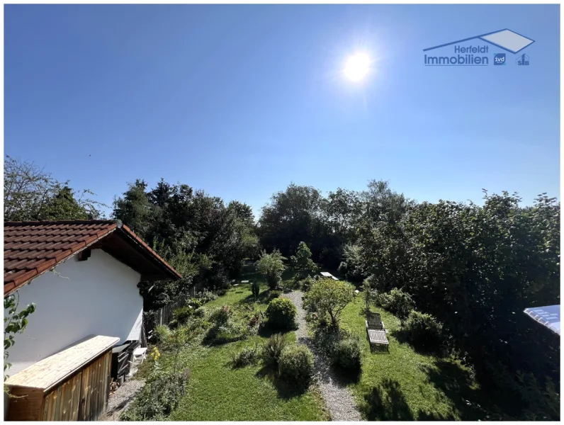 Traumhafter Blick in den Garten