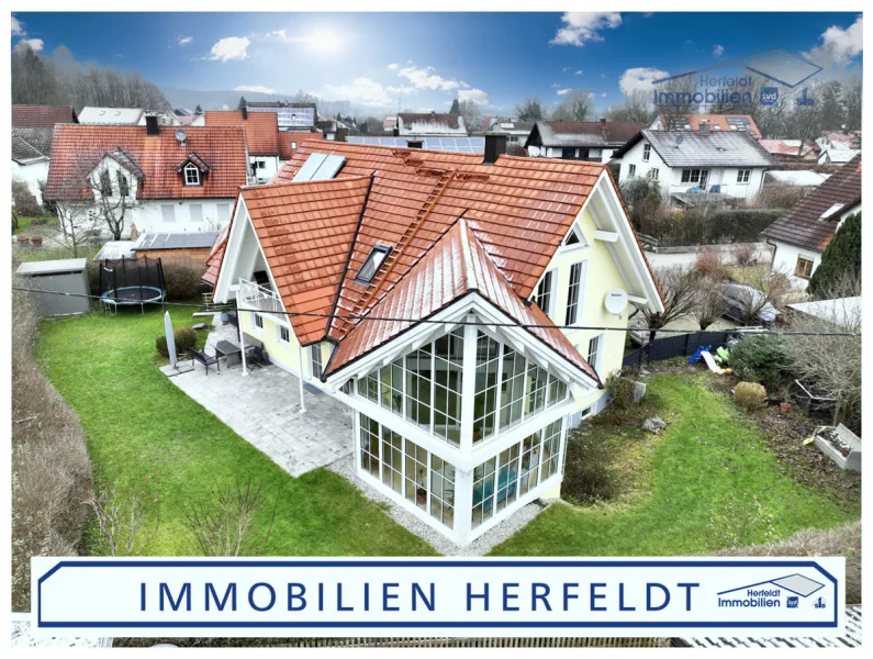 Traumhaus in ruhiger Lage - Haus kaufen in Landsberg am Lech / Erpfting - Luxuriöses Anwesen für gehobene Ansprüche mit Einliegerwohnung - Ideal für Ihre Familie!