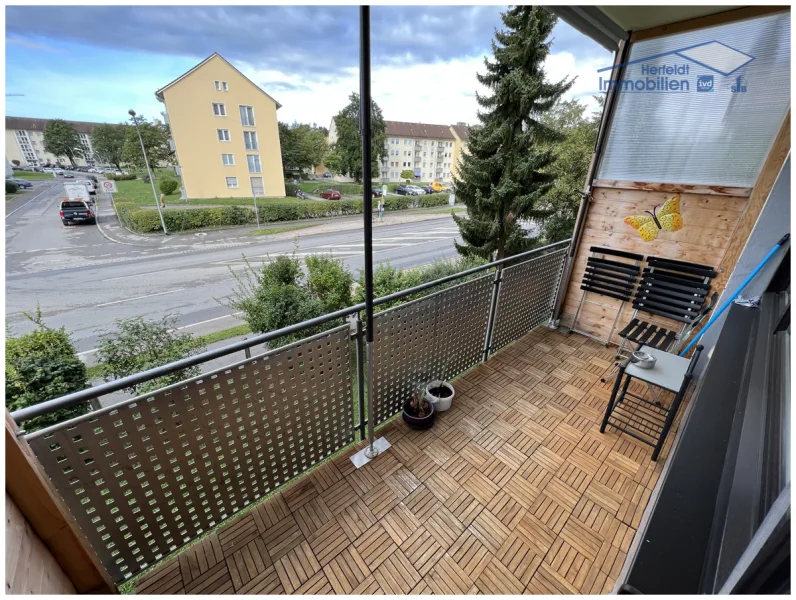 Geräumiger Westbalkon